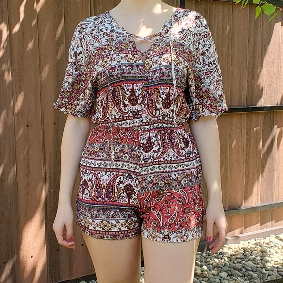Red romper Size M - Picture 1 of 3